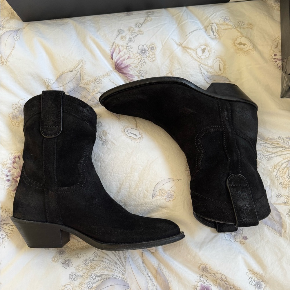 Yves Saint Laurent Black Box